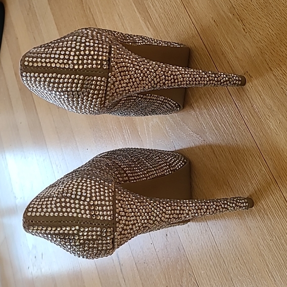 Steve Madden Sequined Pumps - Picture 4 of 5